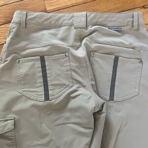Women’s Bontrager Tan Cargo capris size small